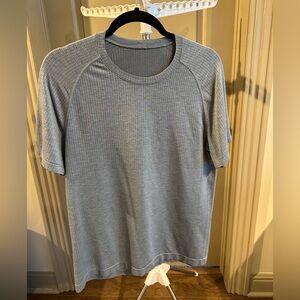 Metal Vent Tech Short-Sleeve Shirt (M)